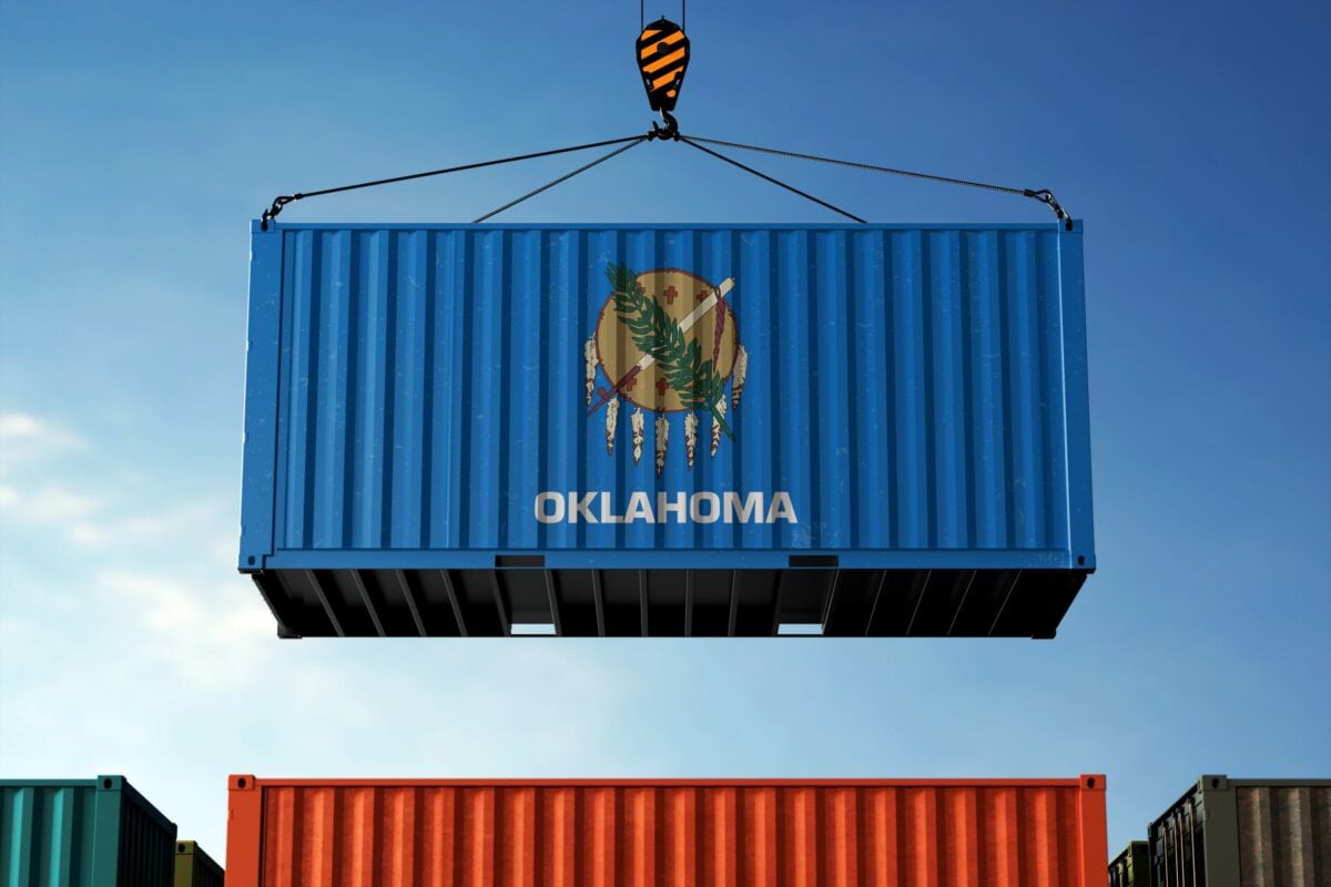 Freight_Container_Lifting